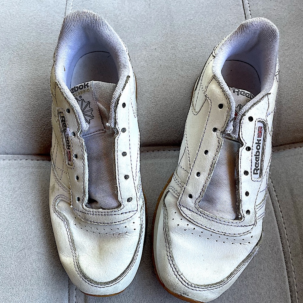 Reebok 219 White Sneakers – Youth Size 1
